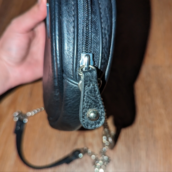 ALICE IN WONDERLAND BLACK RABBIT CLOCK CANTEEN BAG / CROSS BODY BAG - Picture 7 of 11